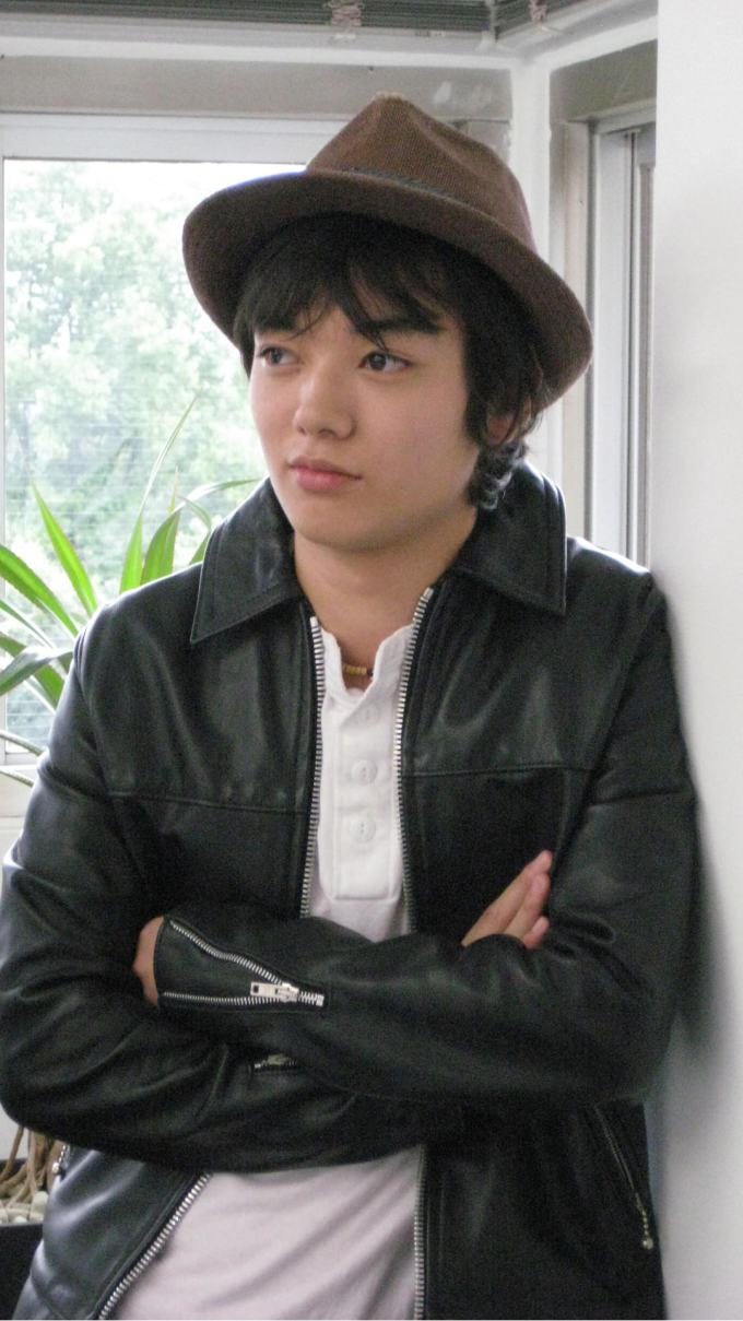 染谷将太 By Iphone Wallpaper Medium