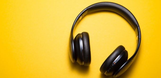 5 Best Bluetooth earphones to buy in 2019 -Buyer's Guide | by TheTechComic  | Medium