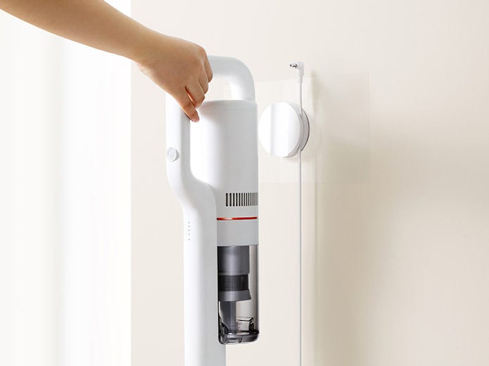 Review: Xiaomi Roidmi F8 Storm -The Smart Cordless Stick Vacuum | by Brady  Betzel | Medium