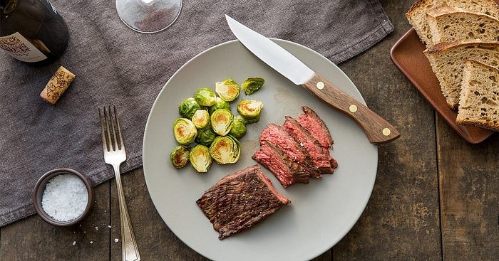 What Makes a Good Steak Knife Set?