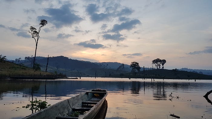 Photo of the lake as seen on the Thakhek loop, at sunset