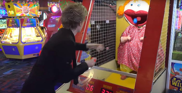 6 unknown history of the claw machine | by Sylvia Hung | Medium