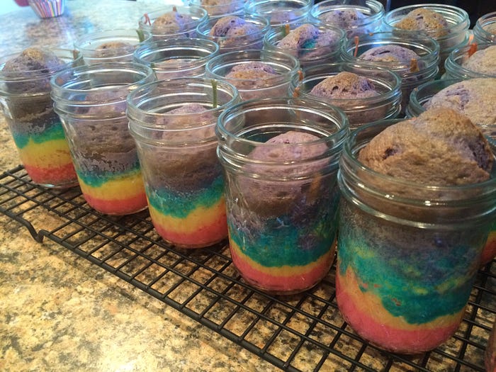 Unicorn Mason Jar Cakes. So when my four year old wanted an… by It’s