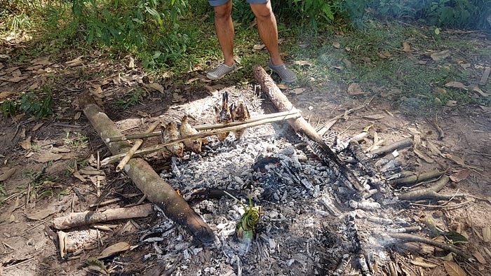 Photo of the fireplace for the lunch during the jungle tour in Luang Namtha