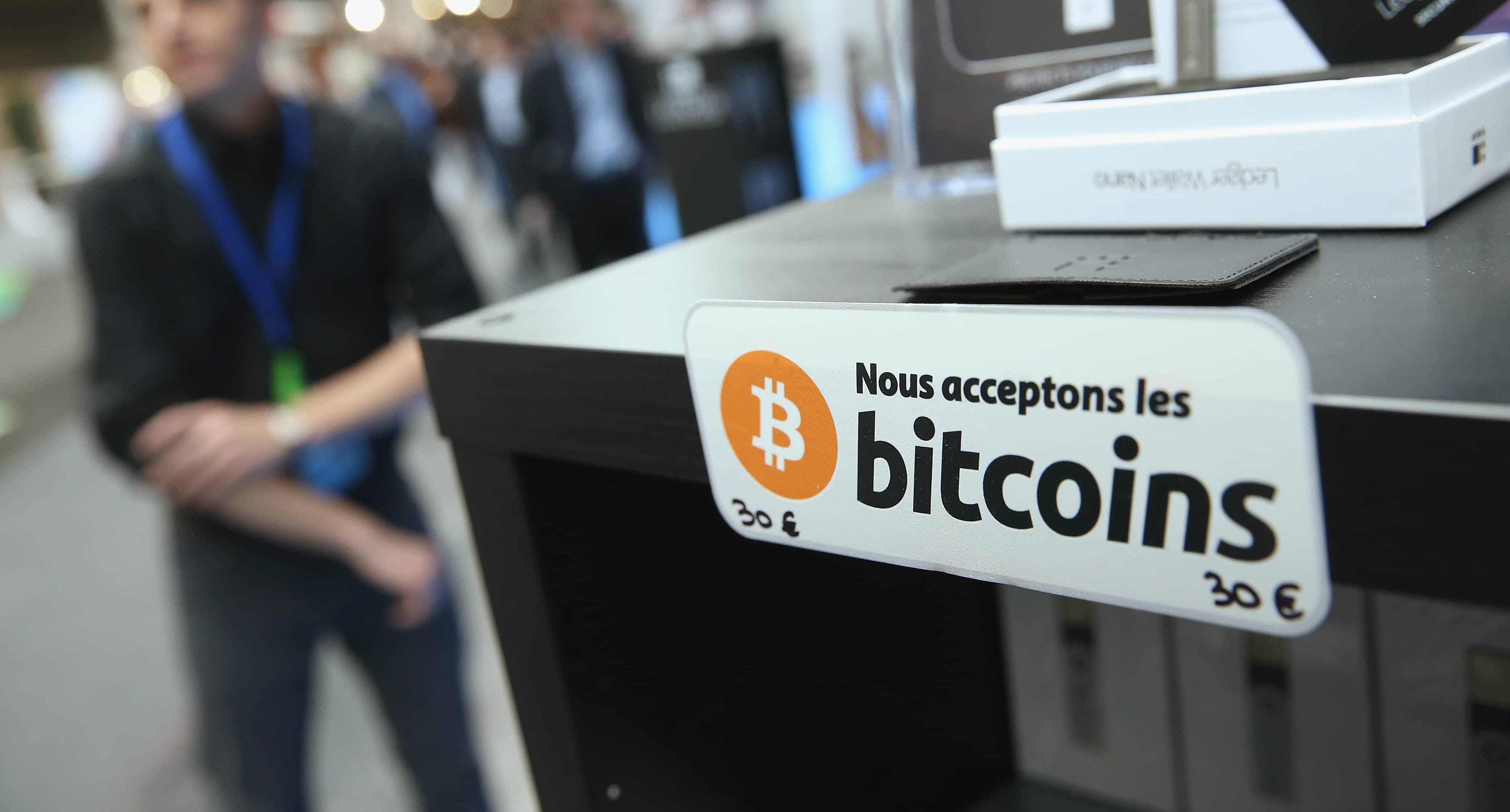 bitcoin accepted online shopping