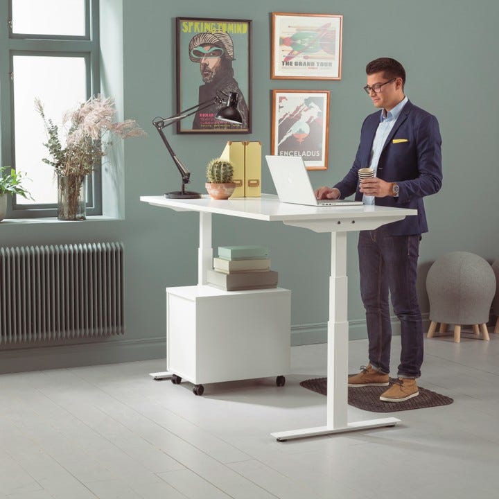 Højdejusterbart Skrivebord | Tilføjer mobilitet og fremmer sund livsstil |  by Stelling Arts | Medium