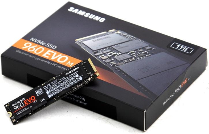 Samsung 960 EVO NVMe M.2: Almacenamiento ultra rápido y asequible | by  Forex007 | Medium