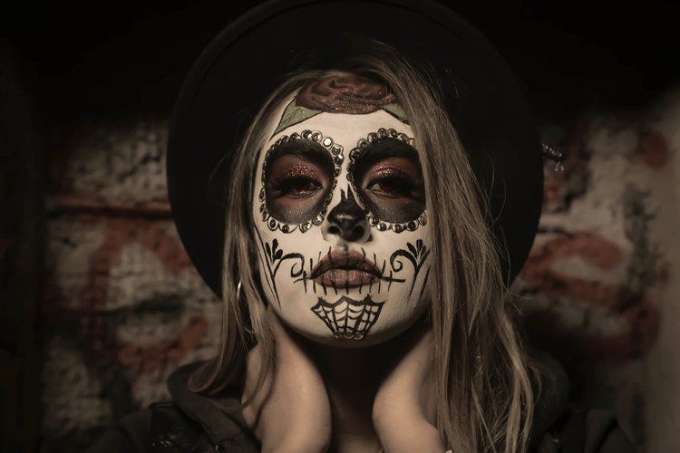 7 ideas de disfraces feministas para Halloween | by Victoria147 | Life &  Culture | Medium