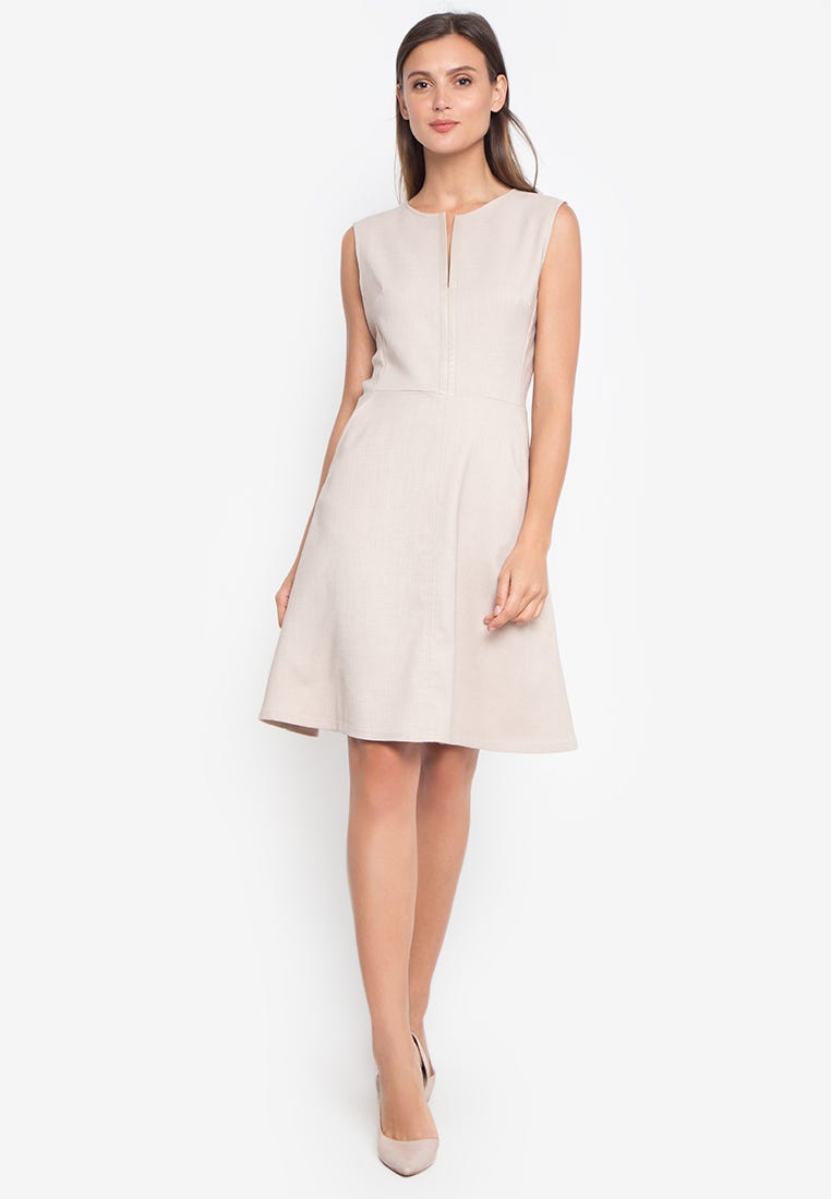 simple corporate attire for female