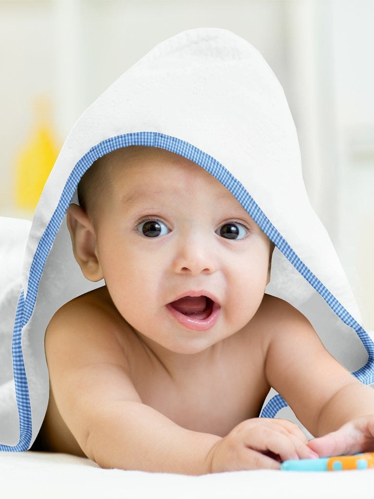 Selecting the best towel for your newborn baby online. by Thebabyatelier Medium