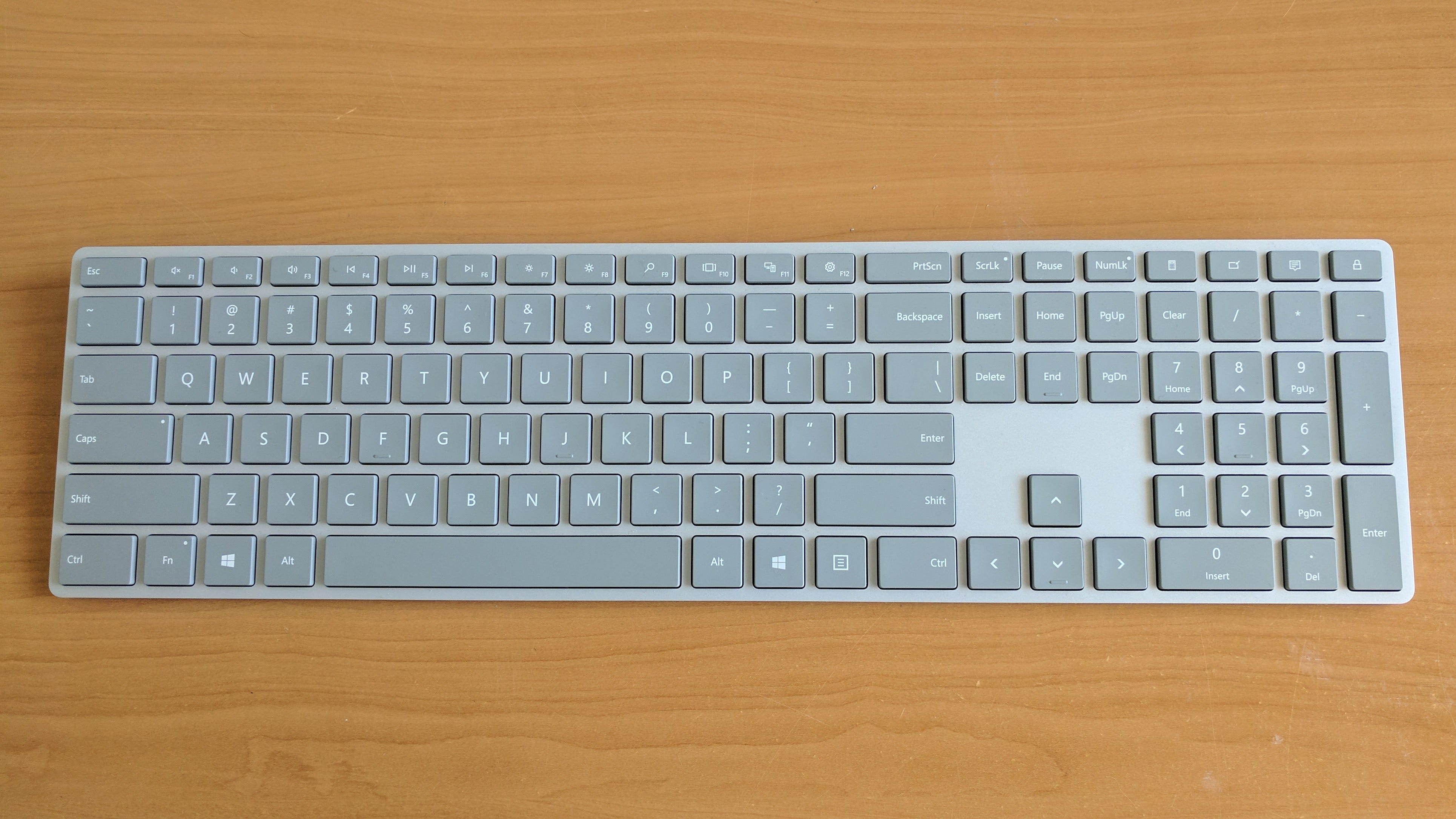 Review Surface Keyboard Dean Blake Medium