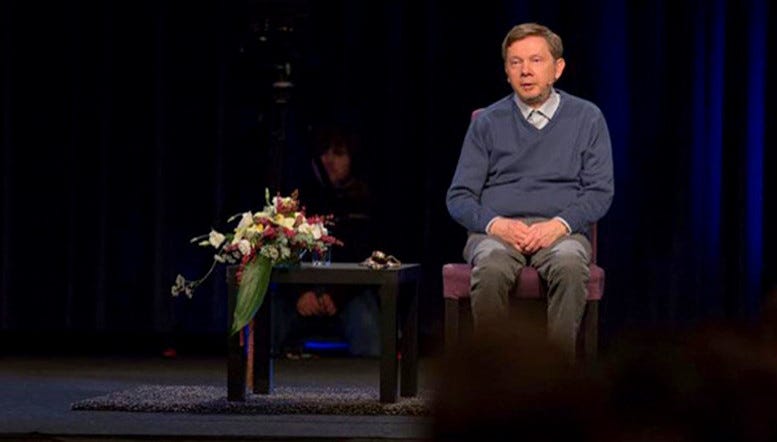 Eckhart Tolle The Forrest Gump Of Spirituality By Jules Evans Medium