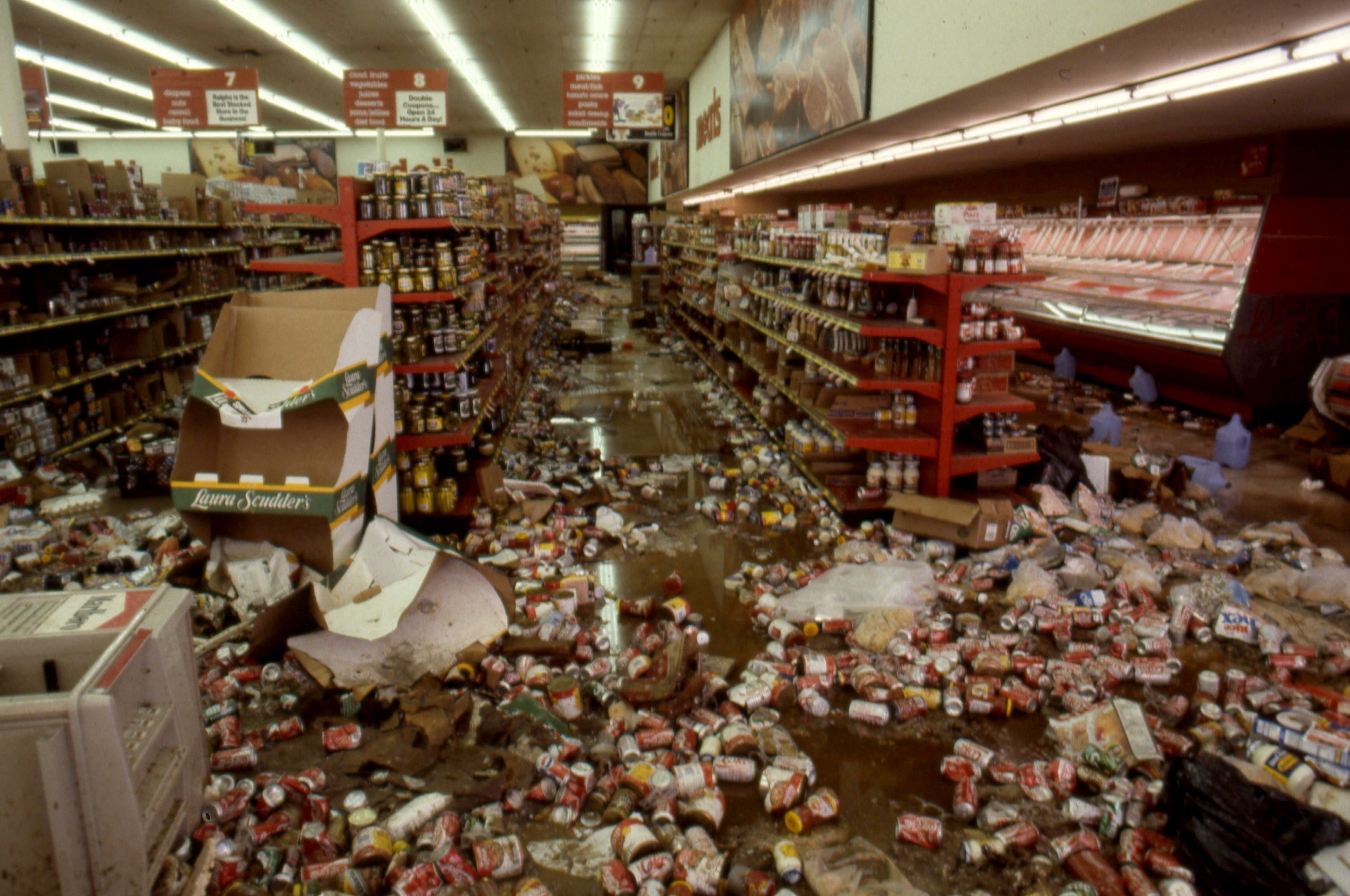 Snapshots Of Looting During The La Riots Show Anger Exuberance And 