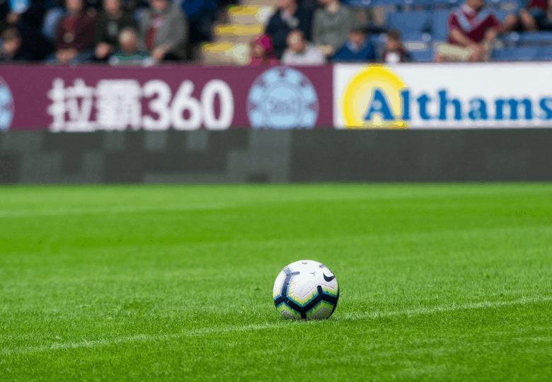 47+ Kad Merah Dalam Bola Sepak Images