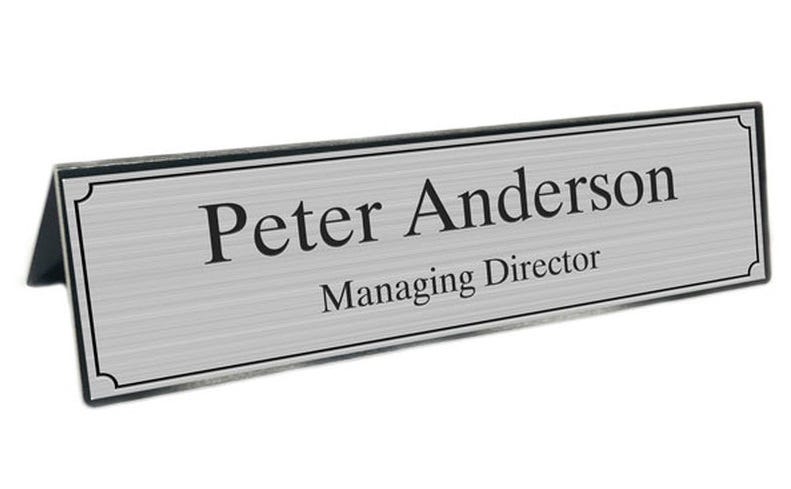 6 Things To Keep In Mind While Buying Desk Name Plates