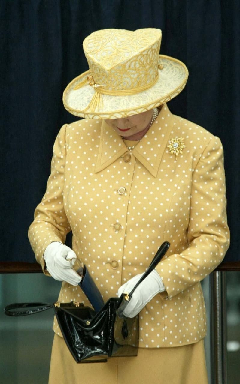 expensive hand bolsa