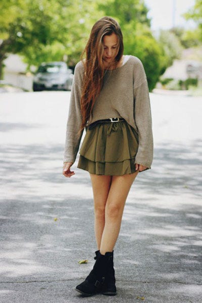 Loose short skirt Clearance