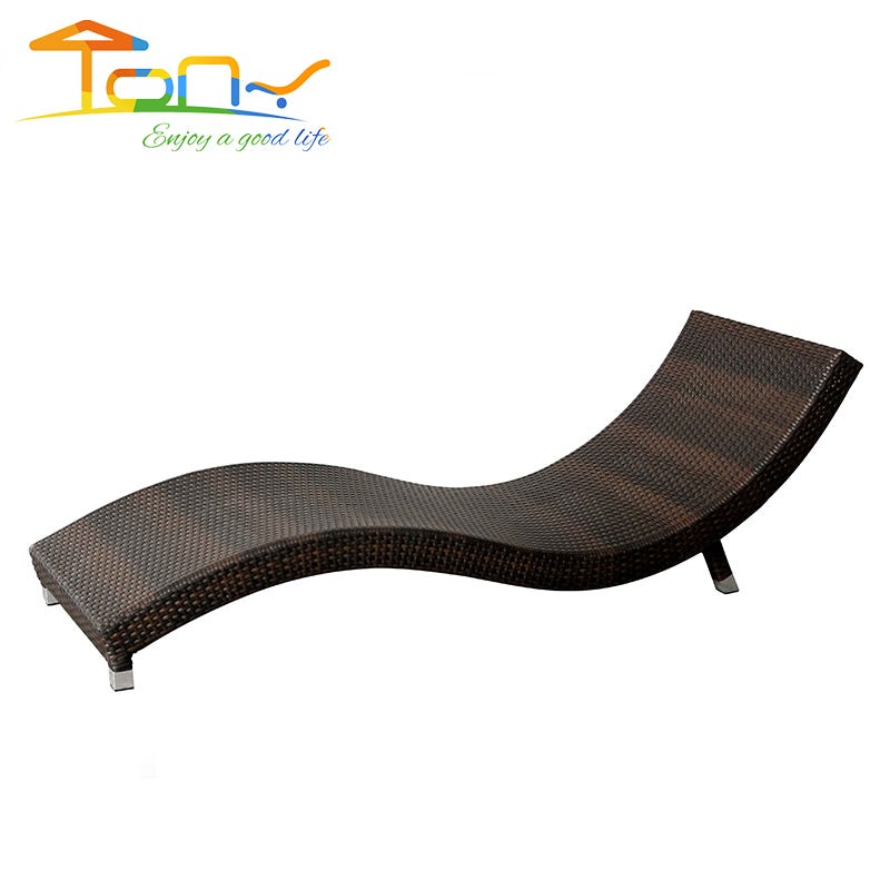 Comfortable Outdoor Patio Furniture Brown Rattan Sun Chaise Lounge