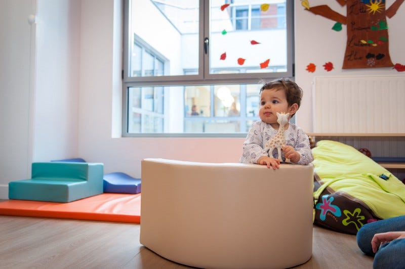 Le Doudou Votre Bebe Et La Creche By Pros Petite Enfance Les Turbulents