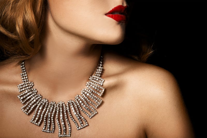 Useful Jewelry Retouching Tips to Increase Your Sales  by Isabella 