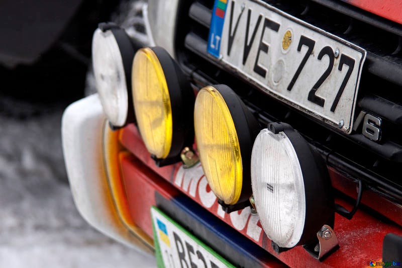 Is It Legal To Drive With A Broken Tail Light