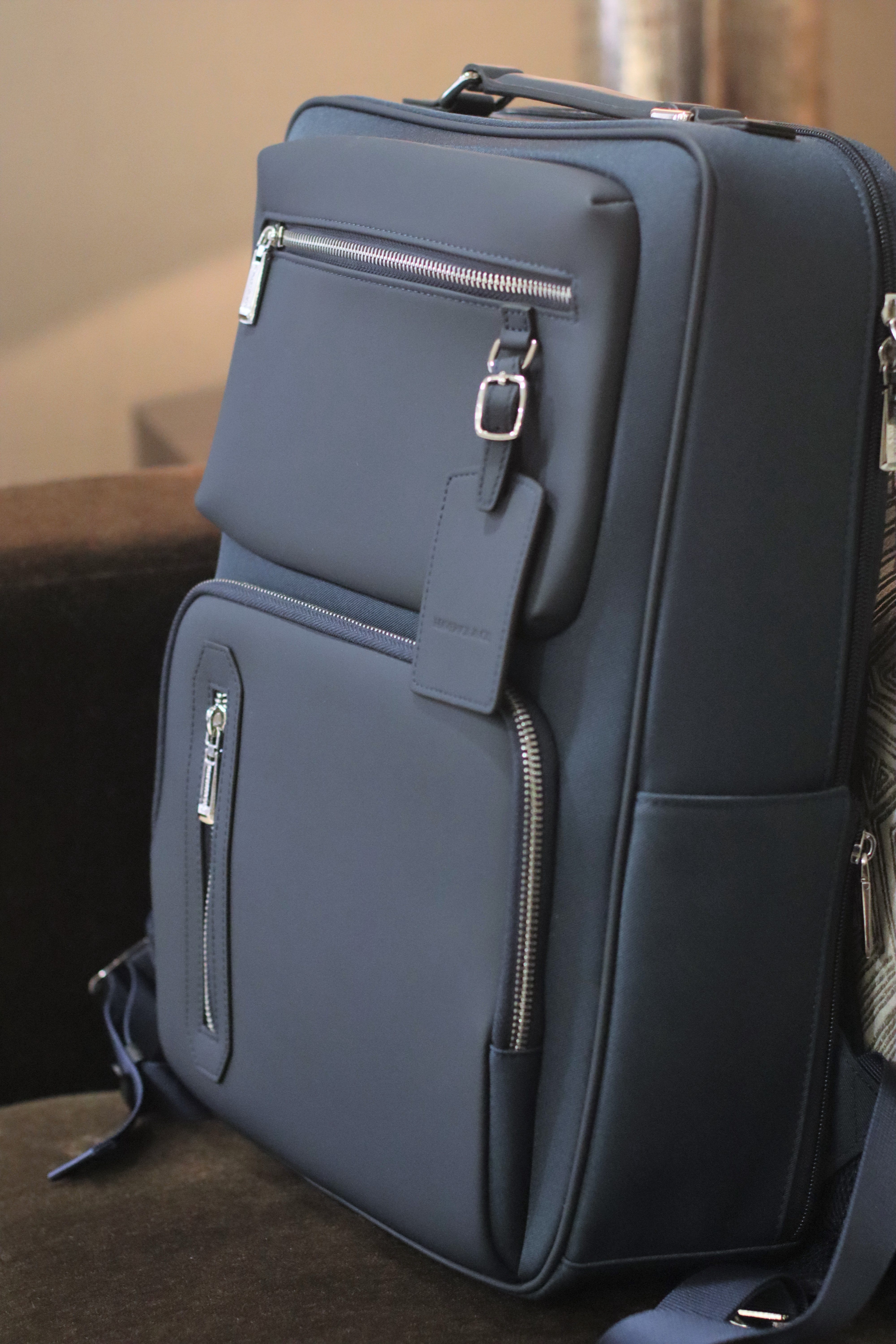 bolsa with horse