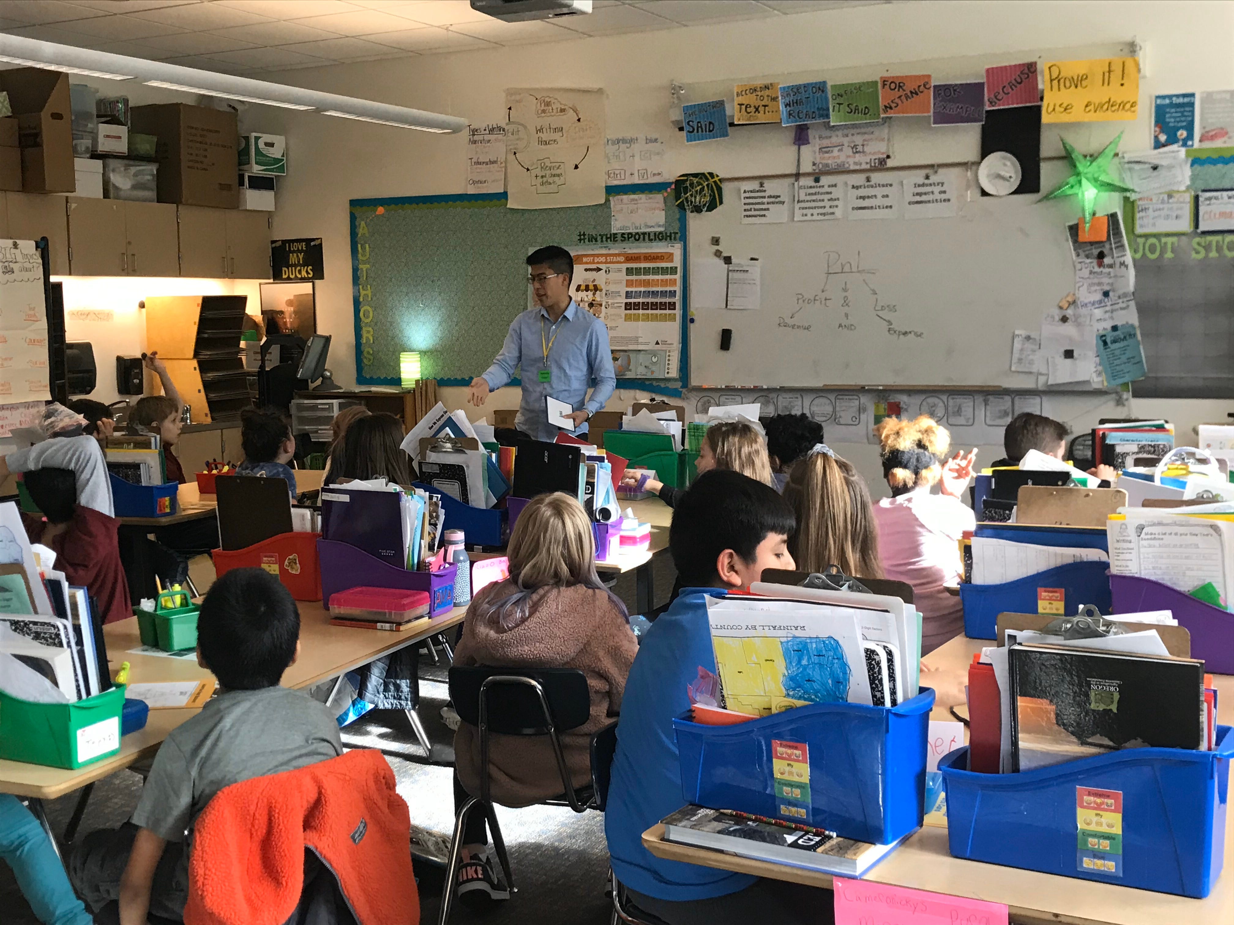 Junior Achievement 從小創業 過去兩三年只要工作可以騰出時間我就會去附近的小學陪學生聊創業還有社會經濟 企業相 By Jonathan Fan Medium Junior Achievement 從小創業 過去兩三年只要工作可以騰出時間我就會去附近的小學陪學生聊創業還有社會經濟 企業相 By Jonathan Fan Medium