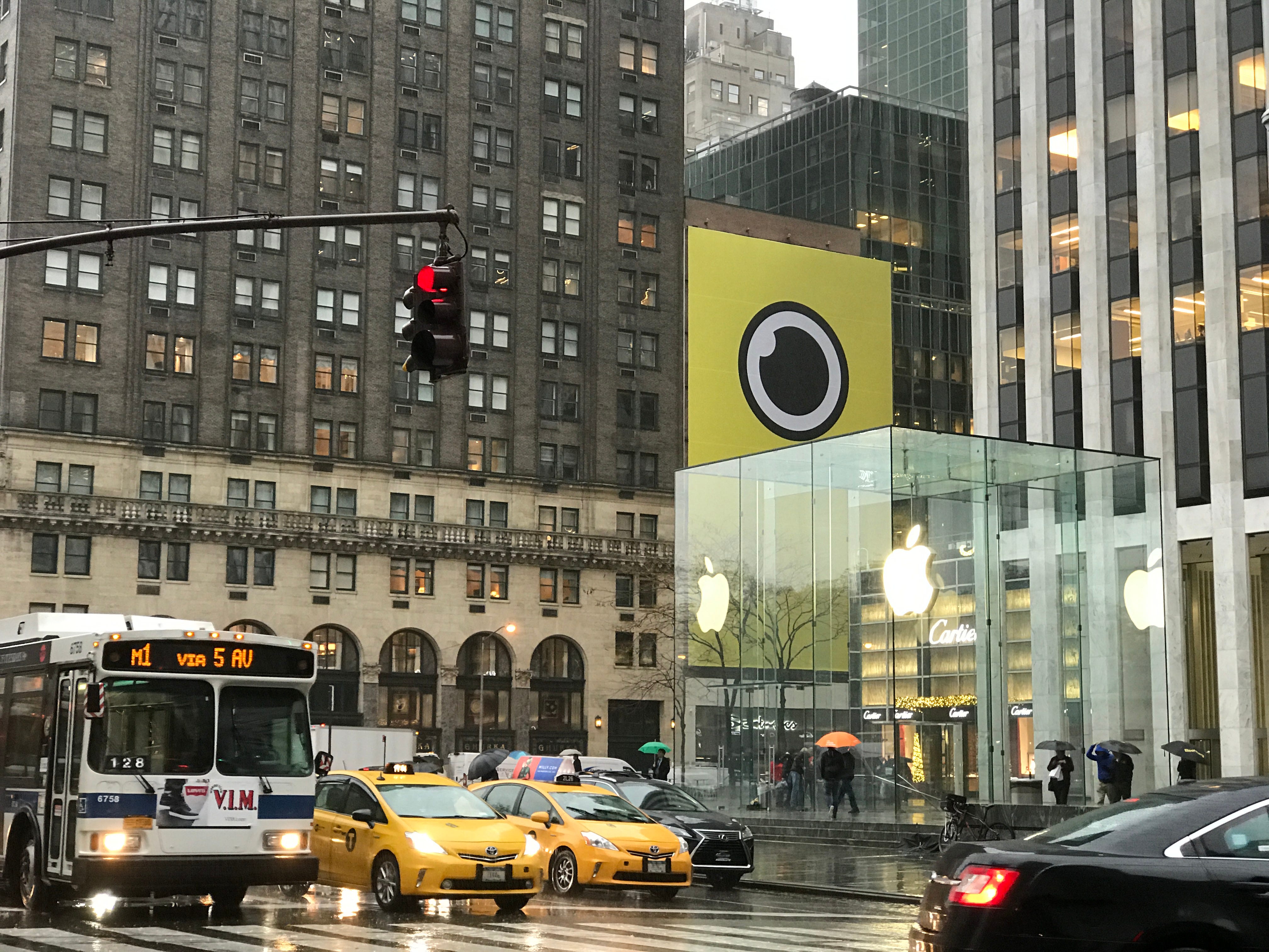 ニューヨーク5番街にあるsnapchat専用メガネ Spectacles のポップアップストア By Taro Matsumura 松村太郎 Tarosite ニューヨーク5番街にあるsnapchat専用メガネ Spectacles のポップアップストア By Taro Matsumura 松村太郎 Tarosite