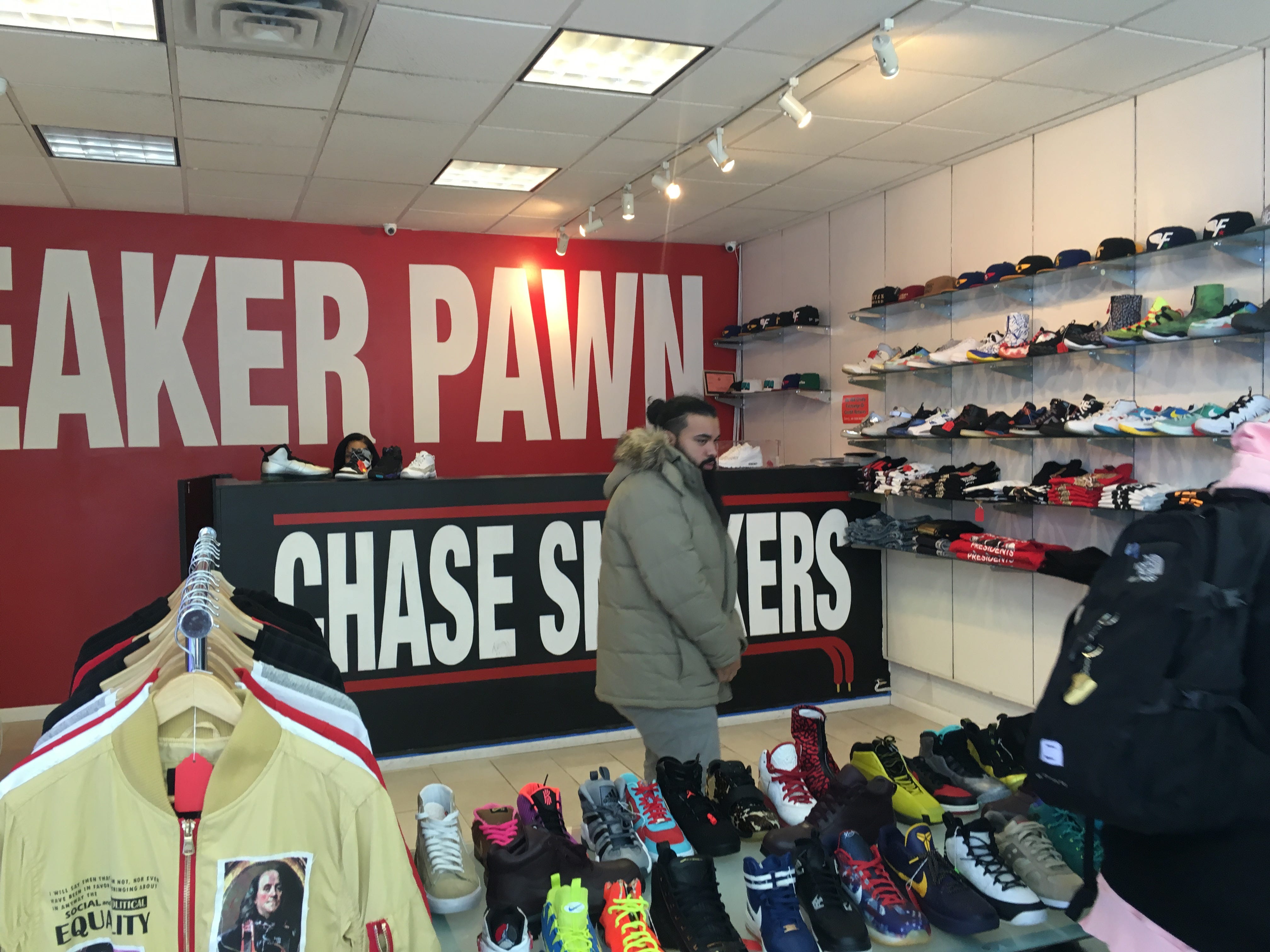 sneaker pawn online