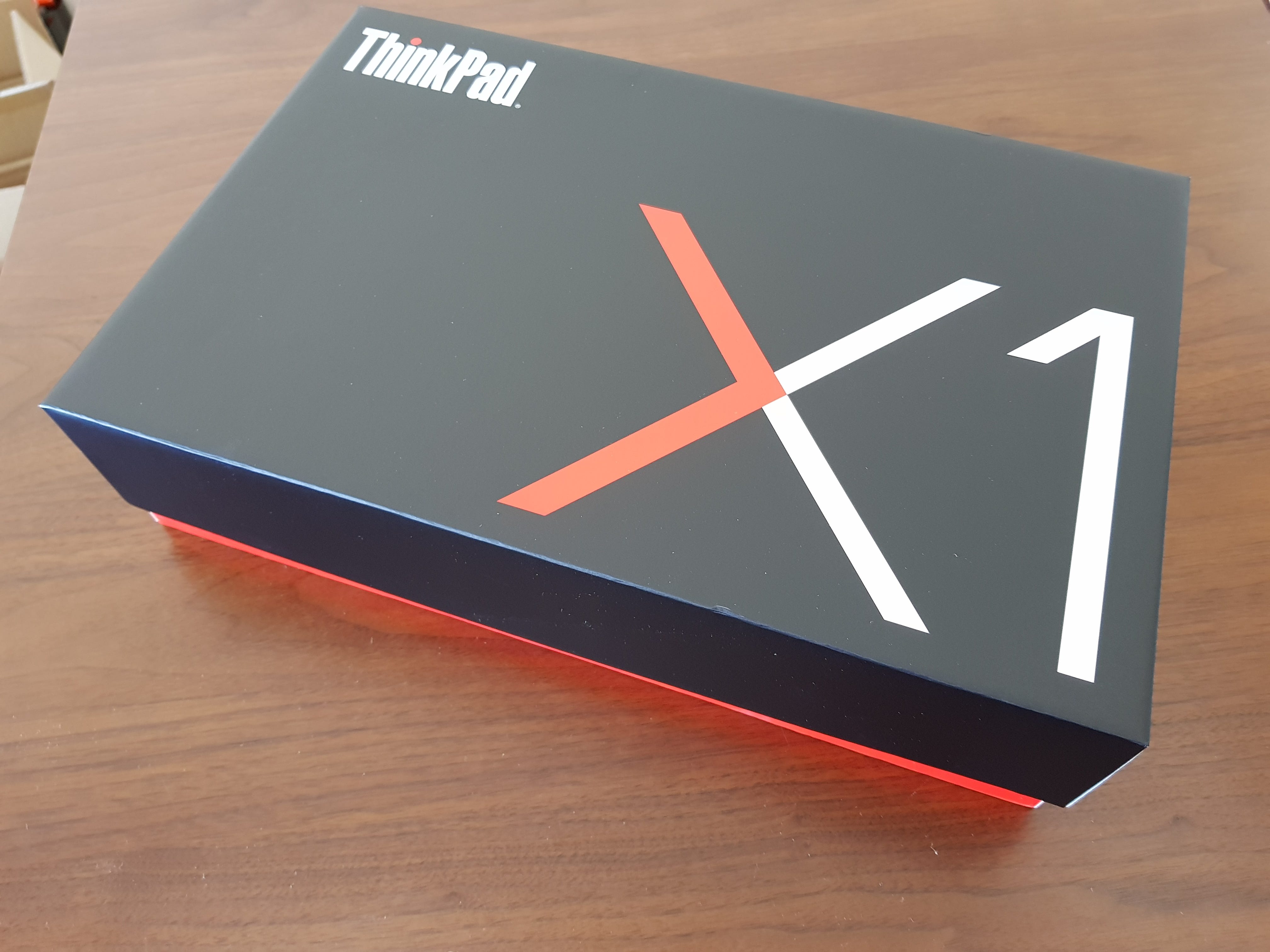 入手までに半年かかったけど Thinkpad X1 Carbon 17はとても良い By Takashi Kawasaki Medium