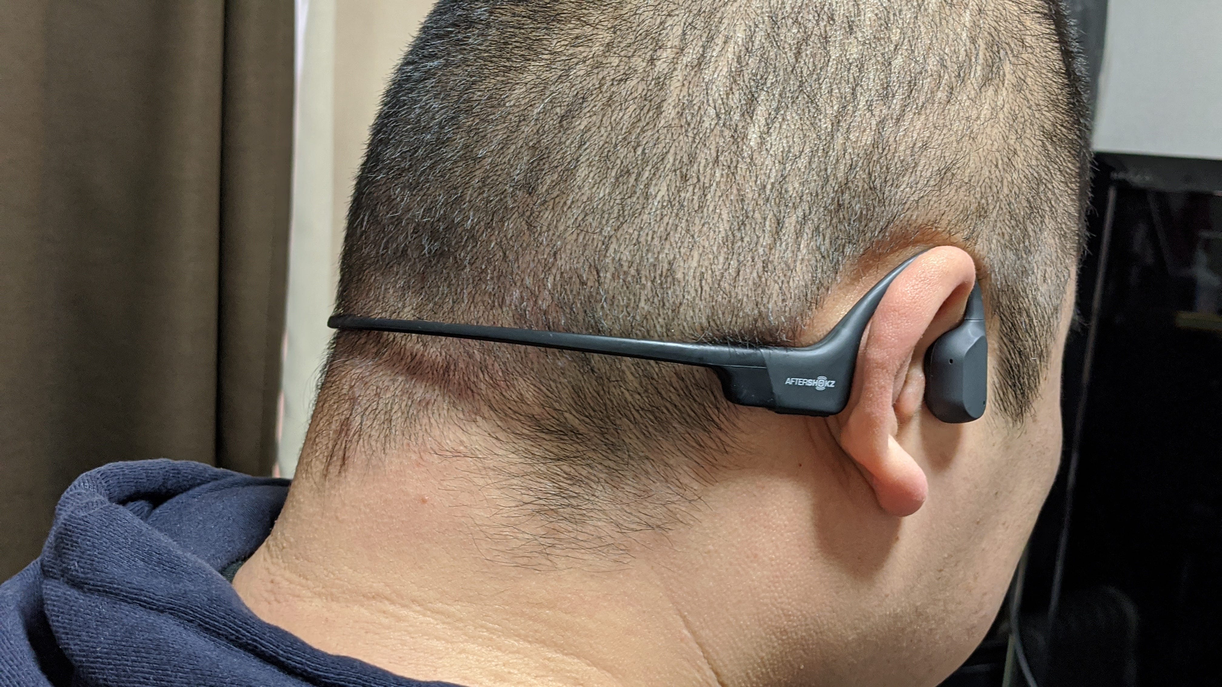 在宅作業にもおすすめ骨伝導イヤホン Aftershokz Aeropex By Daisuke Maki Medium 在宅作業にもおすすめ骨伝導イヤホン Aftershokz Aeropex By Daisuke Maki Medium
