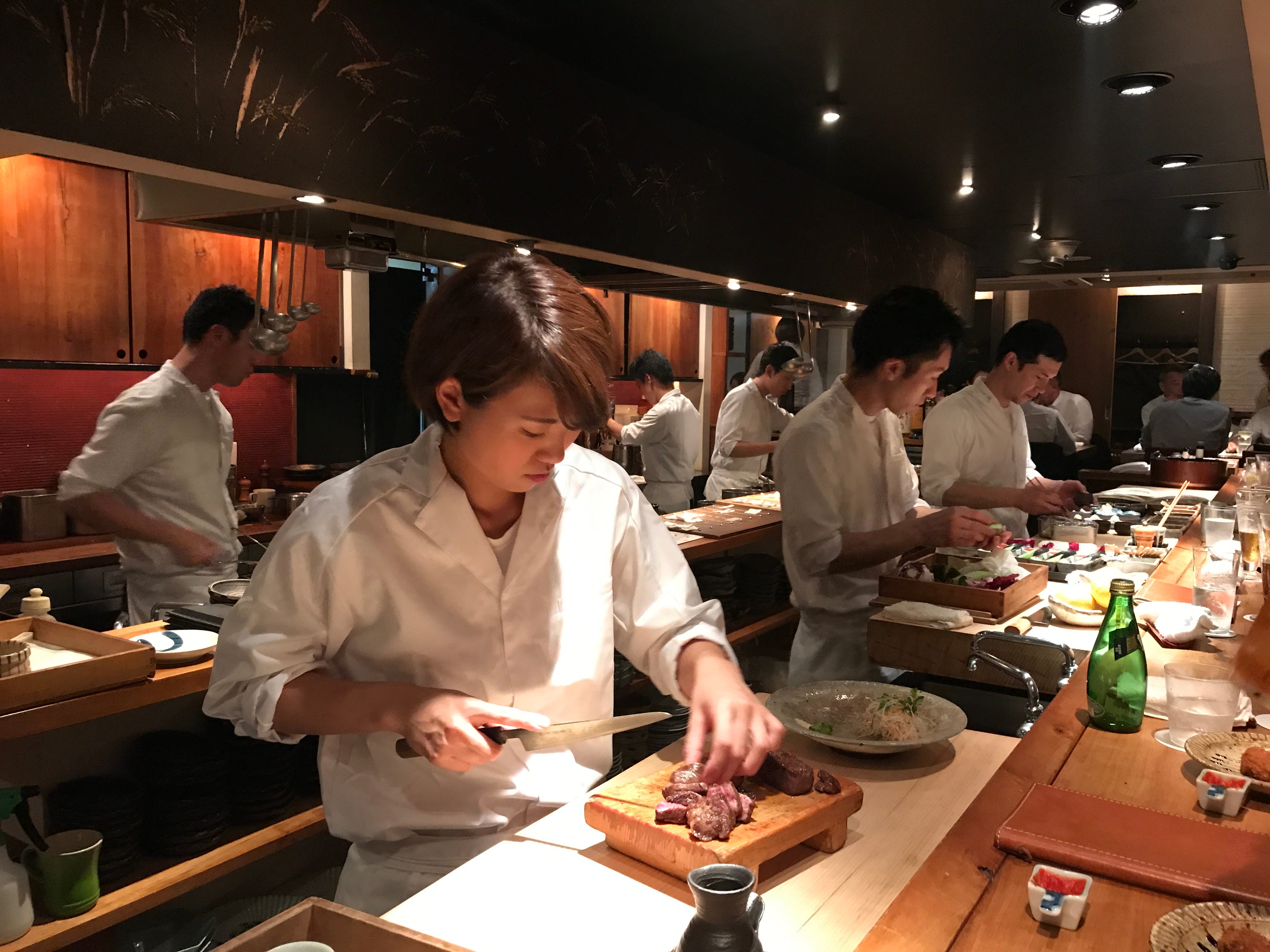 日本男女平等的路漫長 常聽很多年輕人嚮往去日本生活 彷彿日本是一個自由的國度 事實上 日本社會男女的待 By Joel Fukuzawa Medium 日本男女平等的路漫長 常聽很多年輕人嚮往去日本生活 彷彿日本是一個自由的國度 事實上 日本社會男女的待 By Joel Fukuzawa Medium