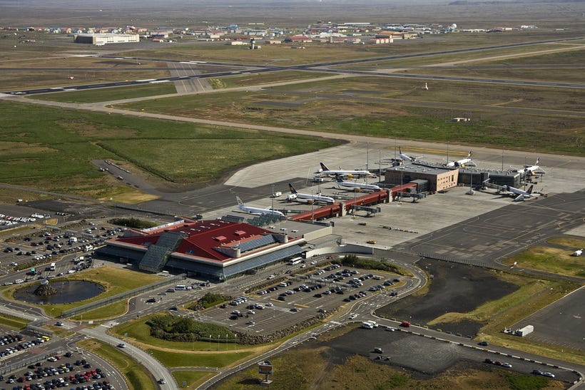 Keflavik Airport in the last 3 years: Investigating the cause of the dramat...