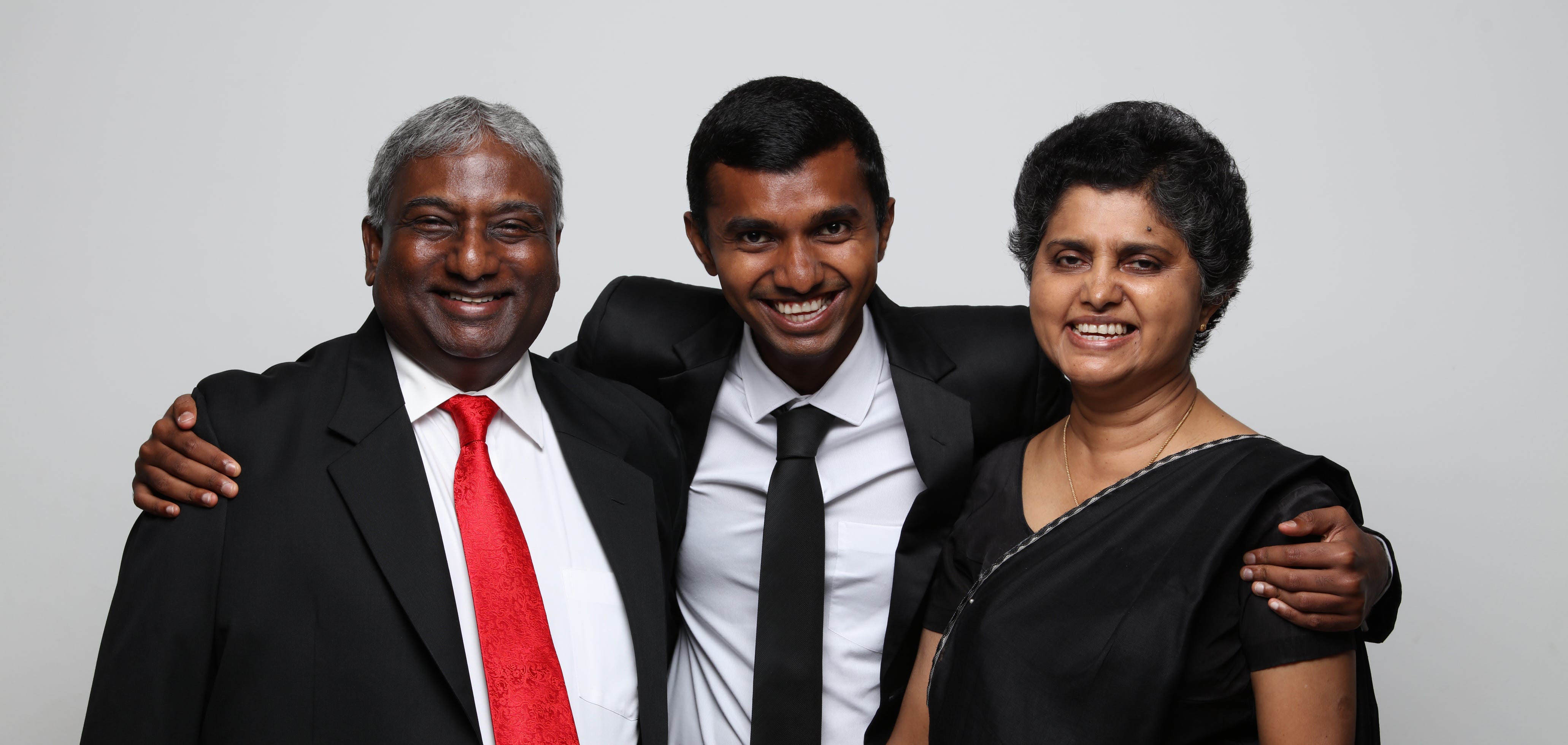 Amma, Appachchie and I, 2018. Photography: Dilip Kumar Wijendran