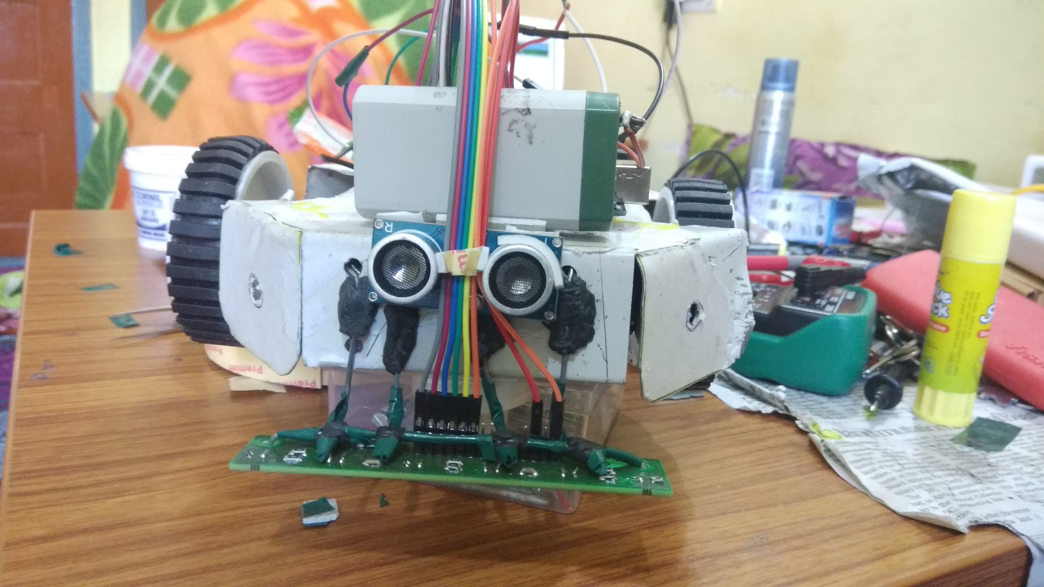 6 ir sensor line follower code