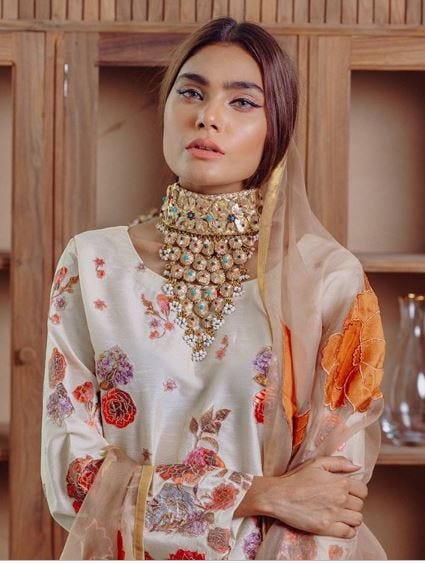 Zara Abid Ali-Pakistani Beautiful Model and Actress