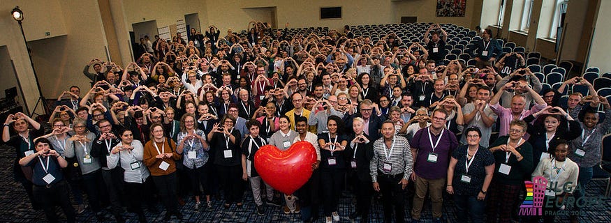 Group photo of all participants.