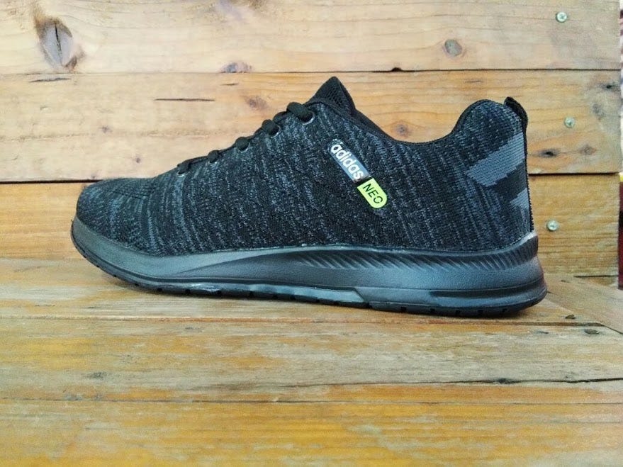 cari sepatu nike original