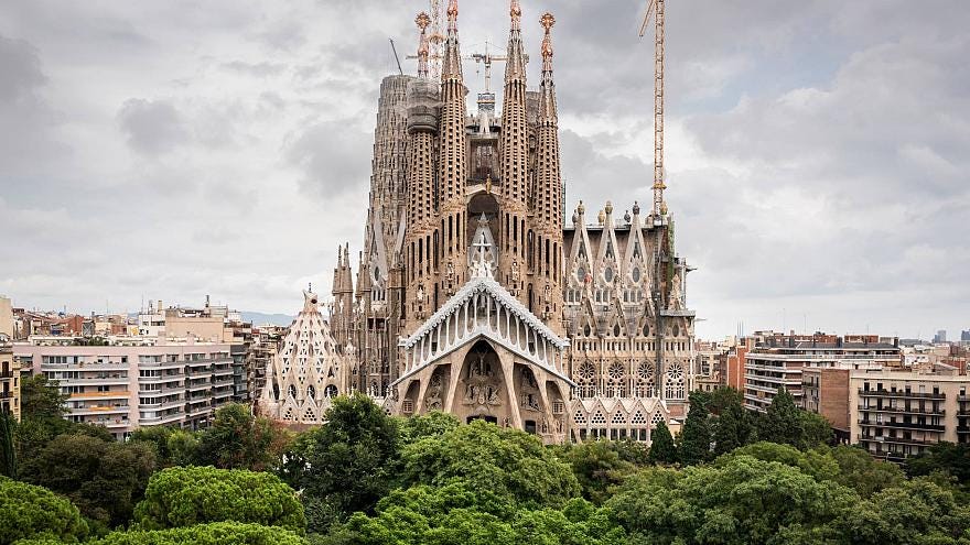The 11 Secrets And Mysteries Of Sagrada Familia La Sagrada Familia By Akshay Raven Medium