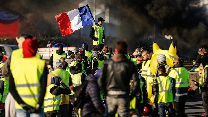 Ce que ma thèse m'a appris sur les Gilets Jaunes (chapitre 1) | by Alex  Mahoudeau | Medium