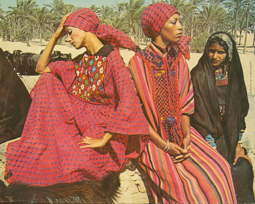 valentino kaftan