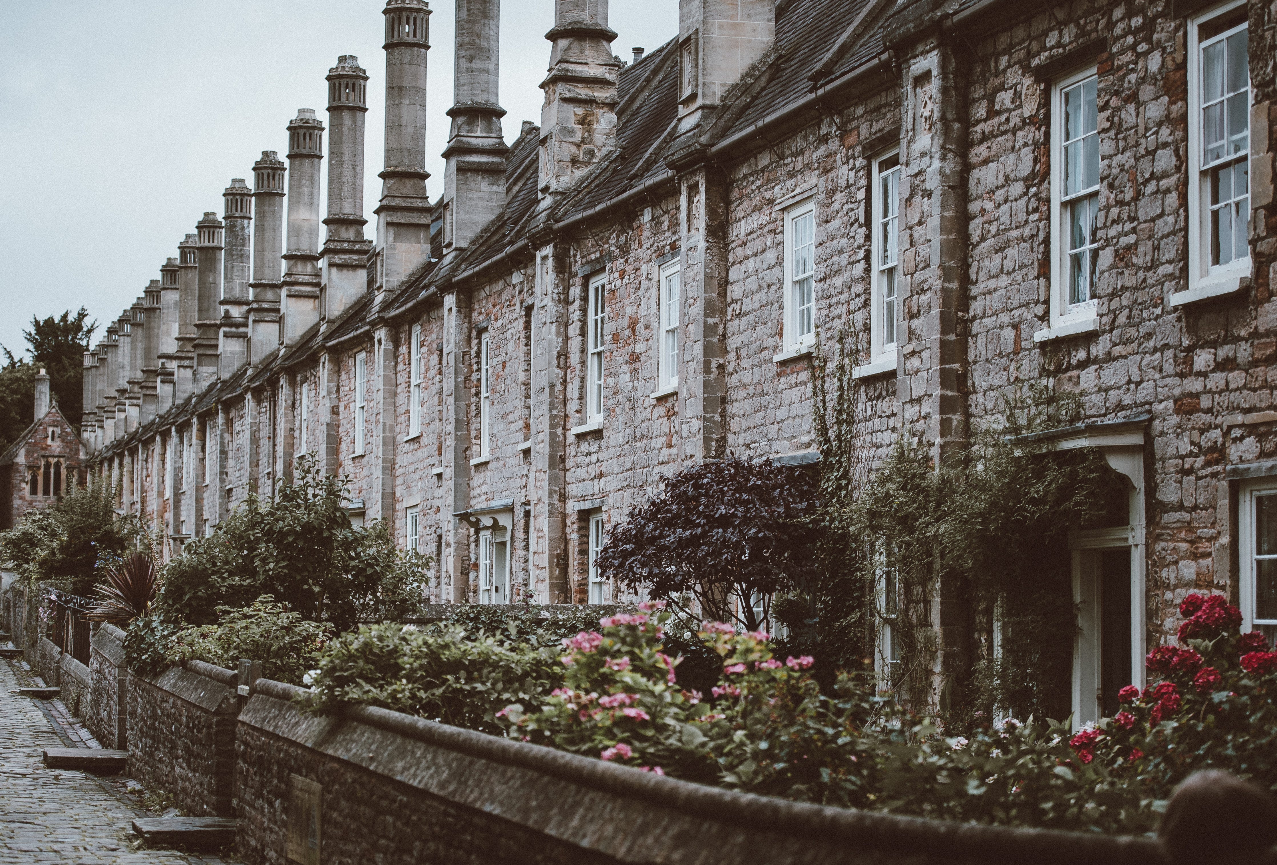 Tales Of An English Village The Dead Cat Ps I Love You - 