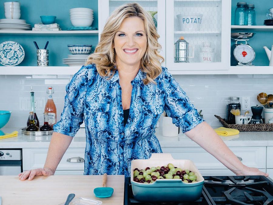 Watch Trisha S Southern Kitchen Season 15 Episode 3 A Fair