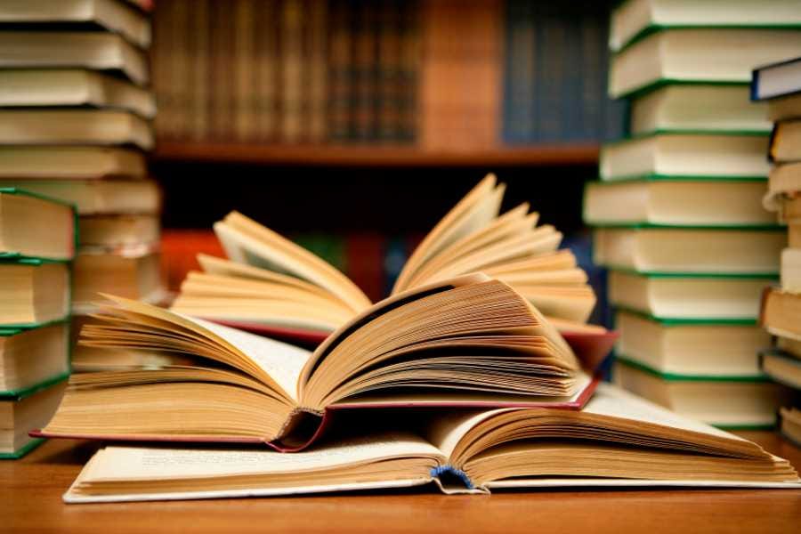 5 Benefits of Reading.. Book reading is the best hobby one can… | by Salman  Maken | Medium