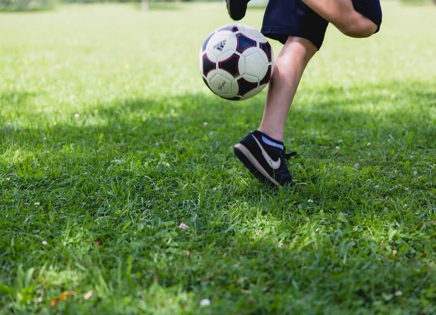 best midfielder soccer cleats