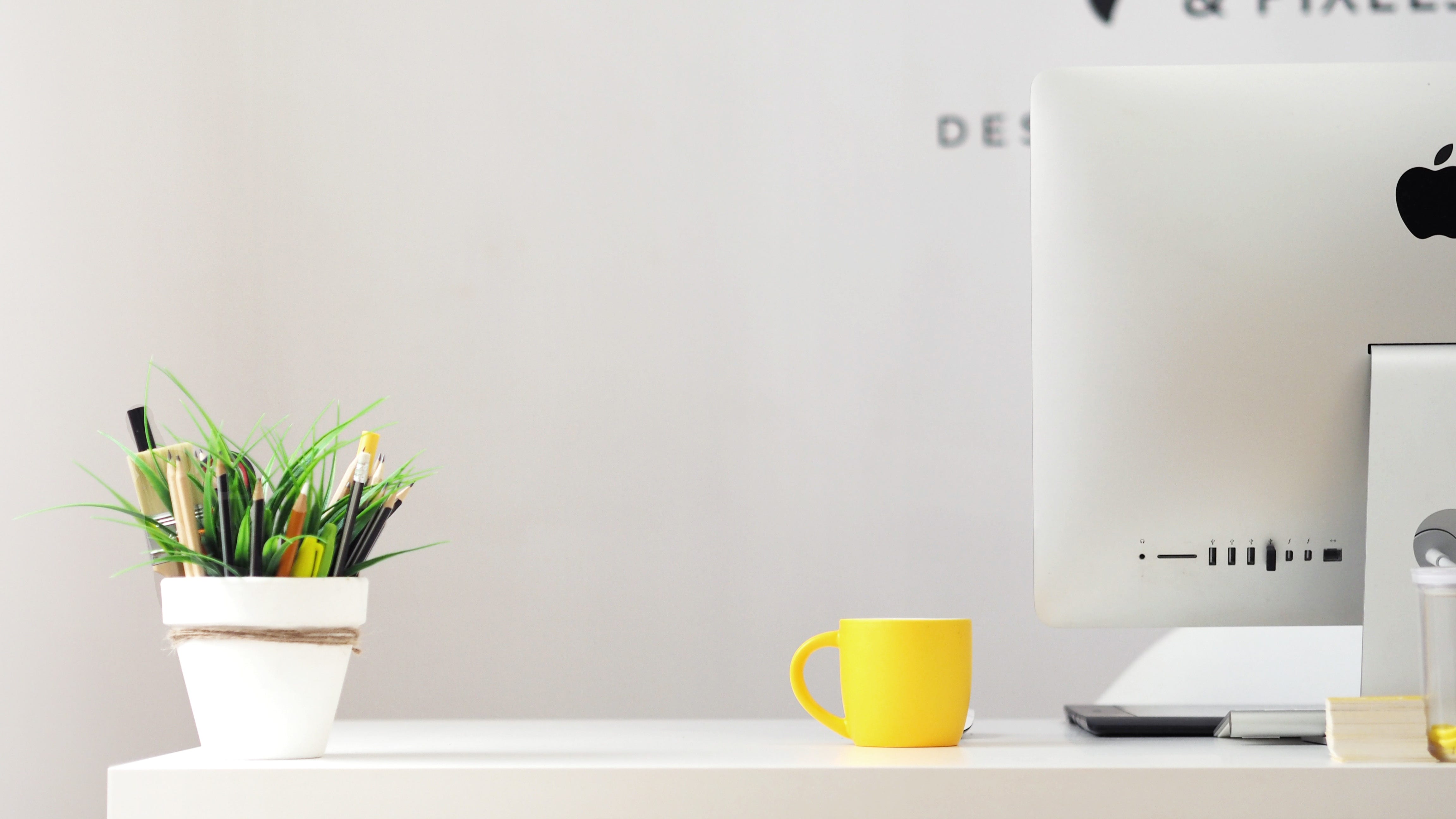 The Reason Why Everyone Hates Hot Desking Rob Thompson Medium