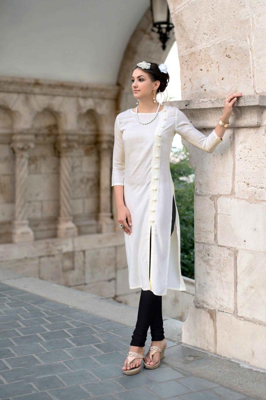 holi white dress