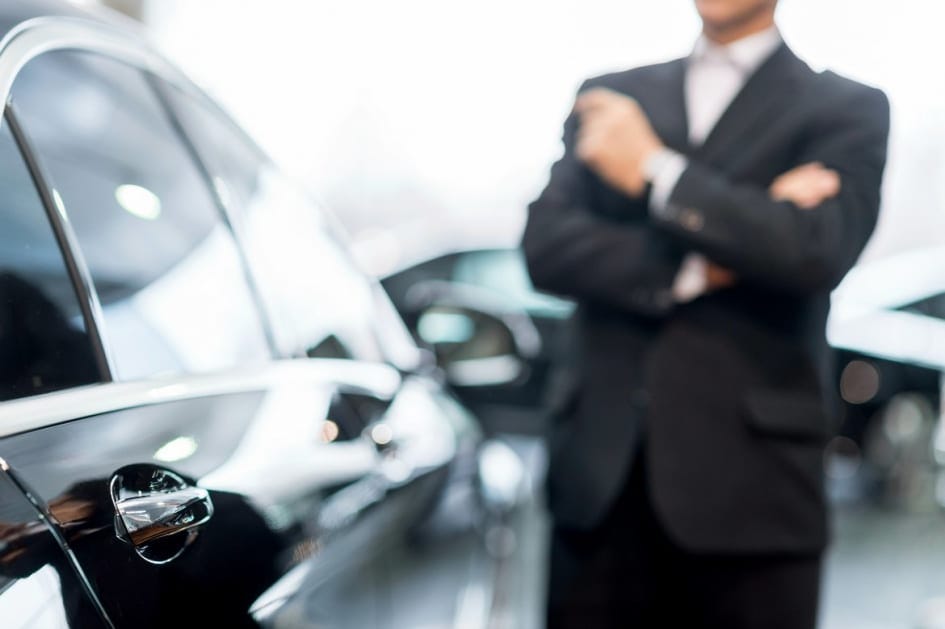 better to buy or lease a car for business