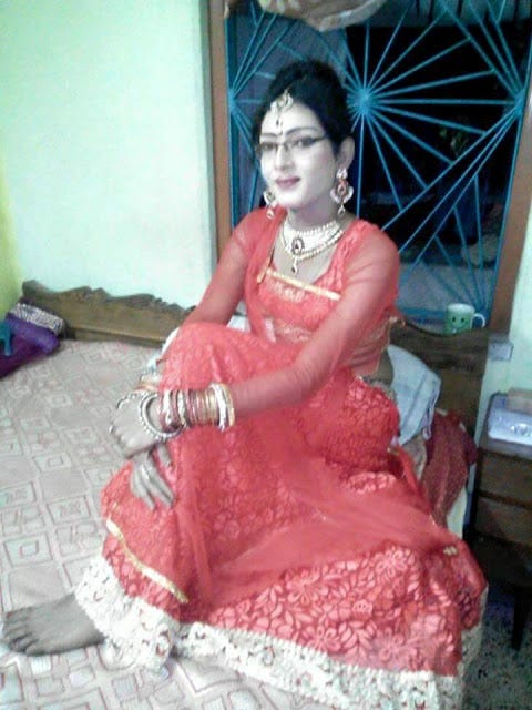 Elegant Indian Crossdresser Lycorcatsuit Medium