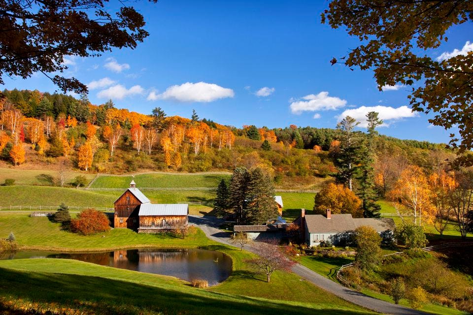 Top 10 Most Beautiful Fall Foliage Destinations in New England.